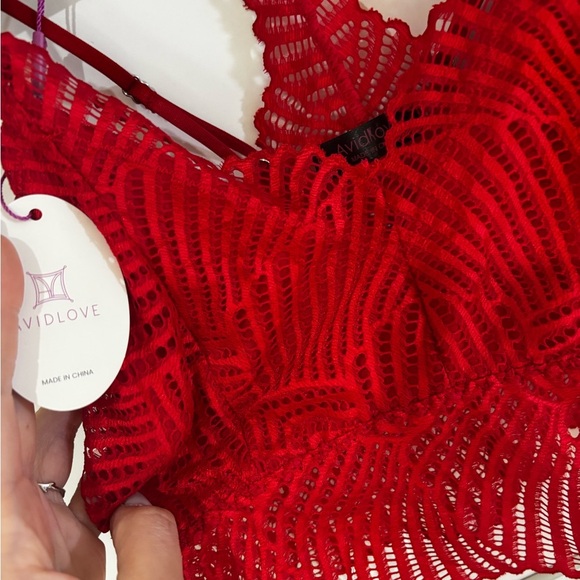 Red Lace Women’s Top - Picture 3 of 3